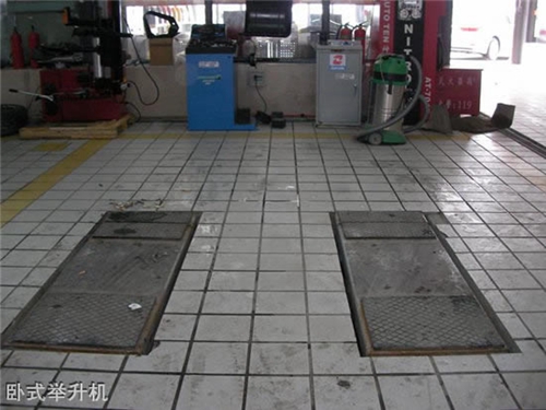 貴陽汽車工業(yè)技術(shù)學(xué)校臥式舉升機