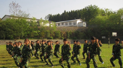 四川省三臺縣劉營職業(yè)高級中學(xué)校（三臺職教中心）軍訓(xùn)