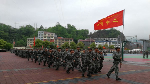 玉屏侗族自治縣中等職業(yè)學(xué)校軍訓(xùn)隊伍