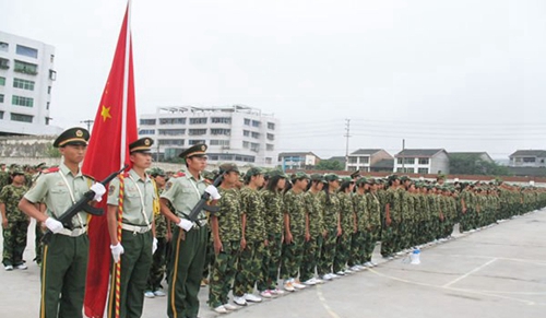 南充電子工業(yè)學校軍訓隊伍