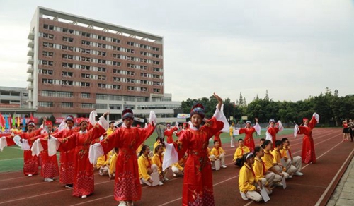 成都高新實驗中學新女駙馬