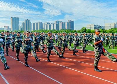 遼寧何氏醫(yī)學院學校食堂環(huán)境與寢室宿舍介紹